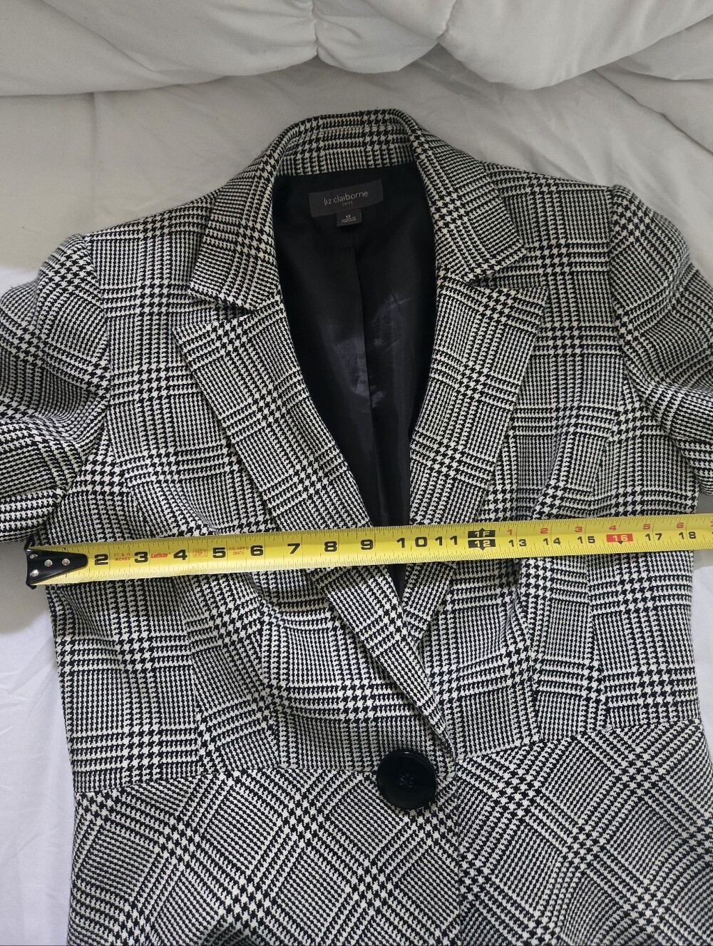 Liz Claiborne Women's Glenplaid Blazer - Picture 5 of 10